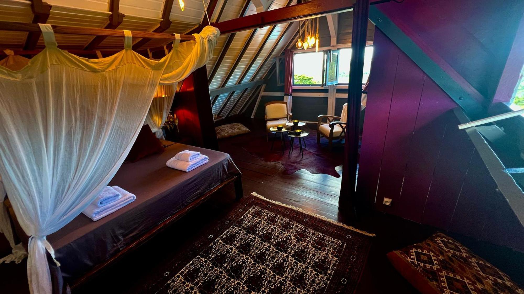 Chambre D'Hotes Le Sucrier ゴヤーヴ 部屋 写真