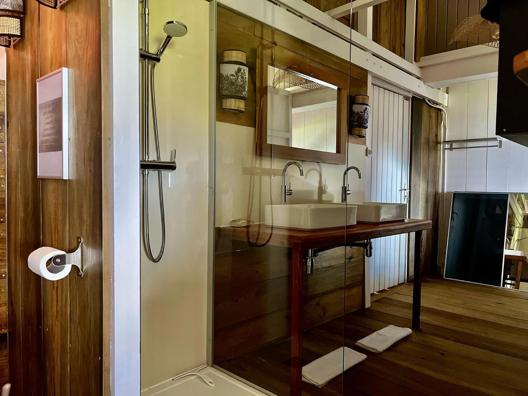 Chambre D'Hotes Le Sucrier ゴヤーヴ 部屋 写真